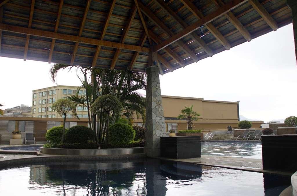 Grand Oriental Hotel Дунгуань Удобства фото
