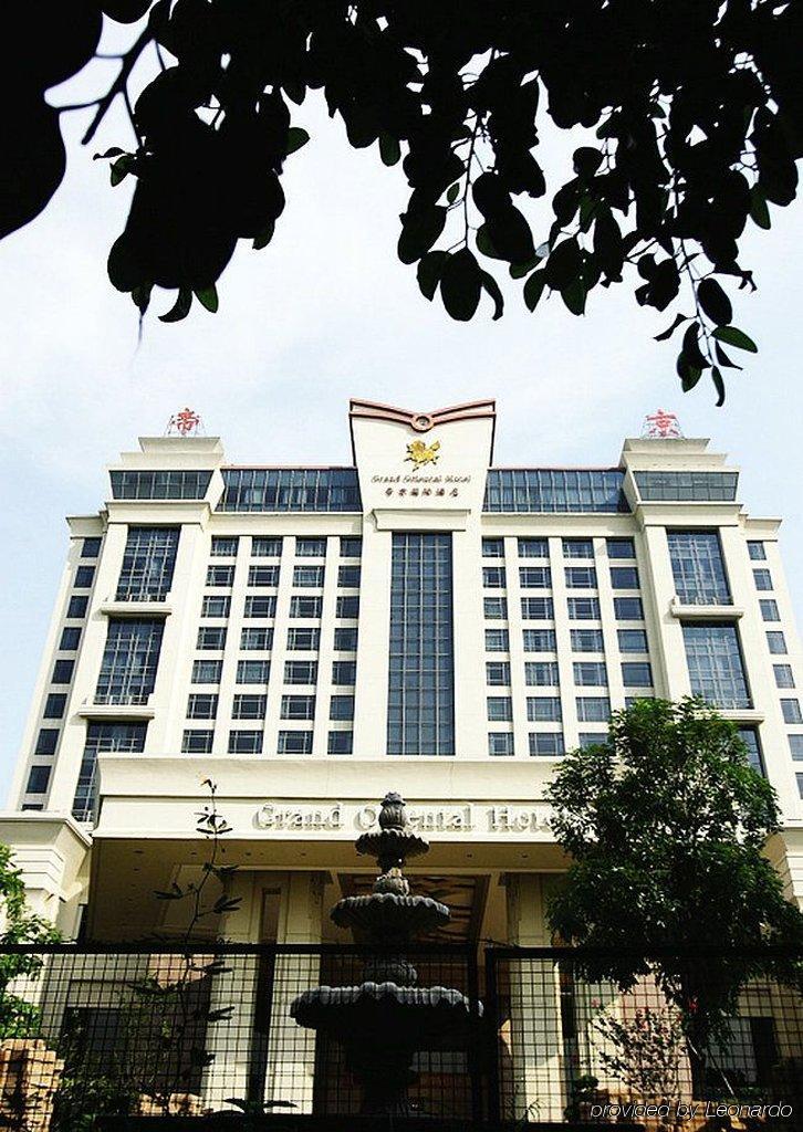 Grand Oriental Hotel Дунгуань Экстерьер фото