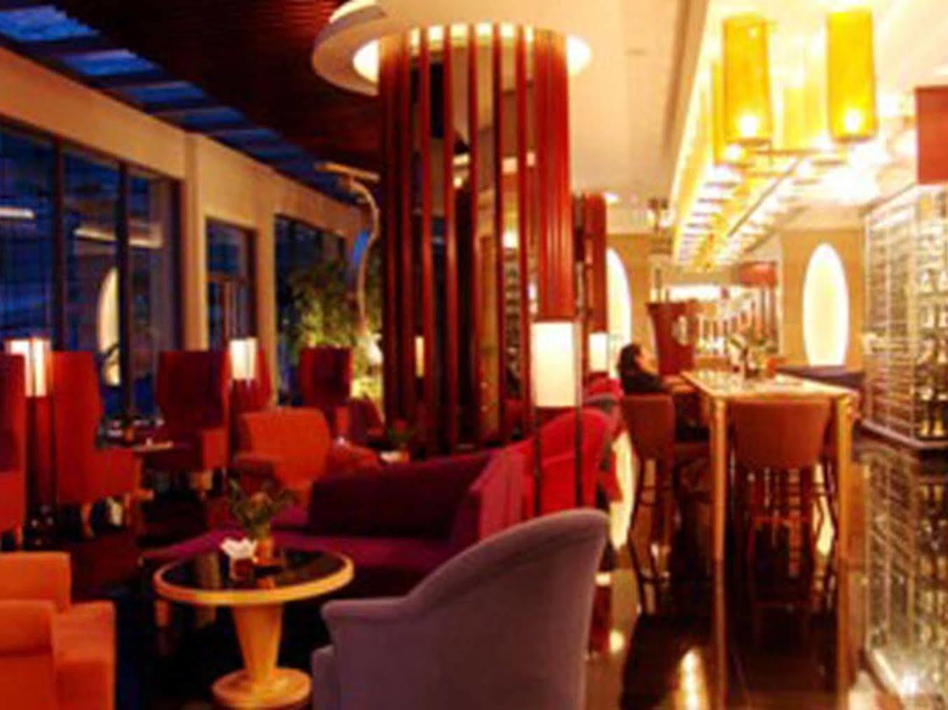 Grand Oriental Hotel Дунгуань Экстерьер фото