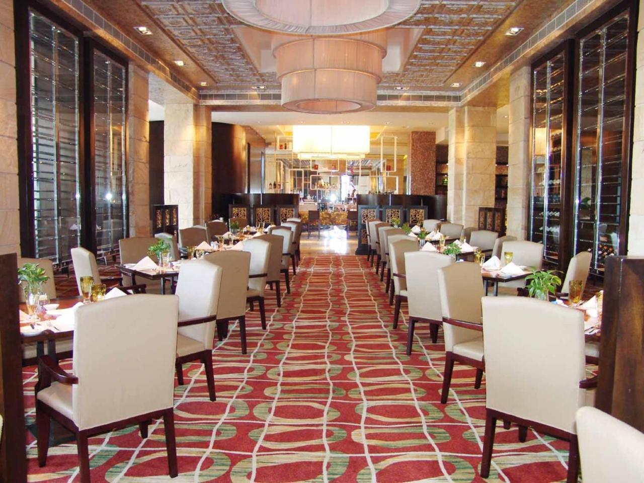 Grand Oriental Hotel Дунгуань Экстерьер фото