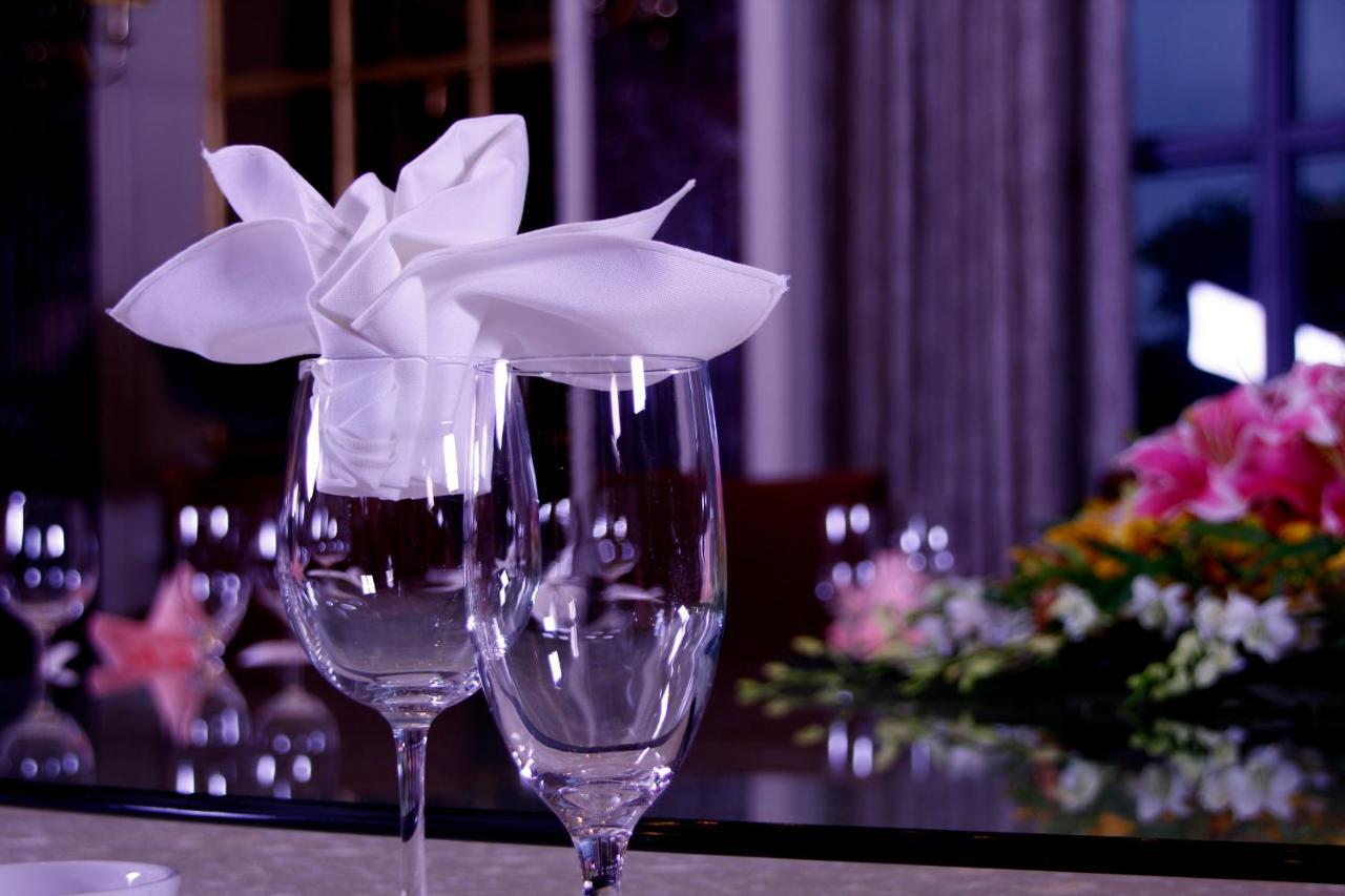 Grand Oriental Hotel Дунгуань Экстерьер фото