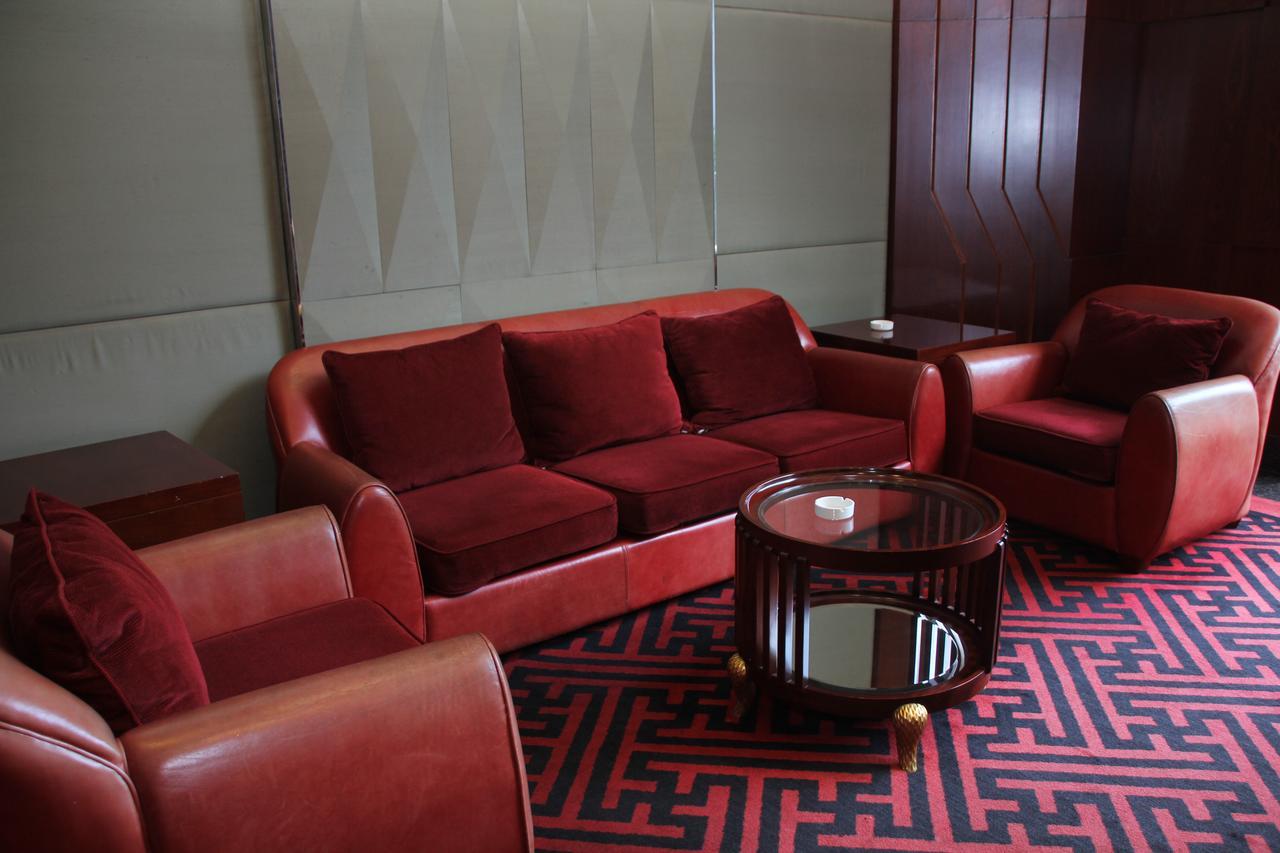 Grand Oriental Hotel Дунгуань Экстерьер фото